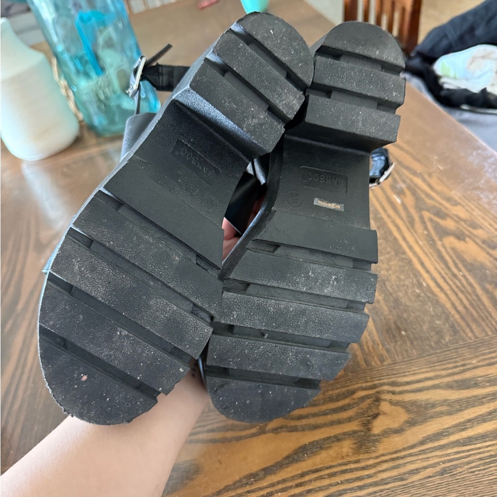 Platform Sandals - Picture 7 of 7